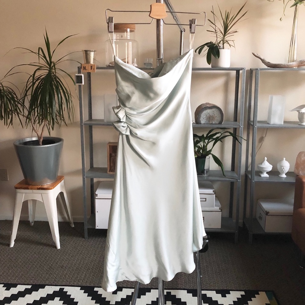 100% Silk Elegant BR Dress with Rose Details